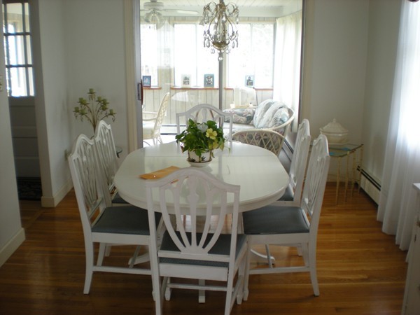 9 Woodbriar Road Stoneham, MA 02180 - Photo 3 of 14 Gallery Image 3