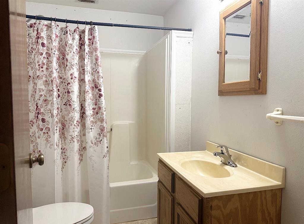 210 Whispering Pines Trail Minden, LA 71055 - Photo 10 of 16 Secondary Bathroom