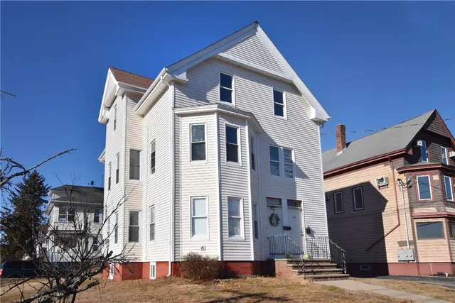 $2,000 | 483 Pontiac Avenue, Unit 3, Cranston, RI 02910