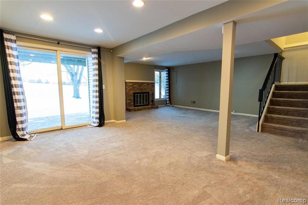 936 Golfview Court Rochester Hills, MI 48307 - Photo 38 of 47