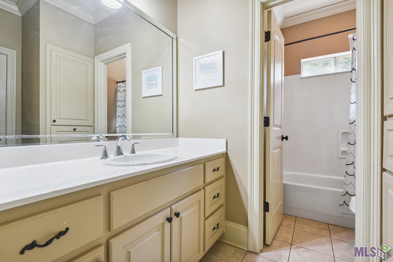 17514 Purple Martin Court Baton Rouge, LA 70816 - Photo 13 of 22 Gallery Image 13
