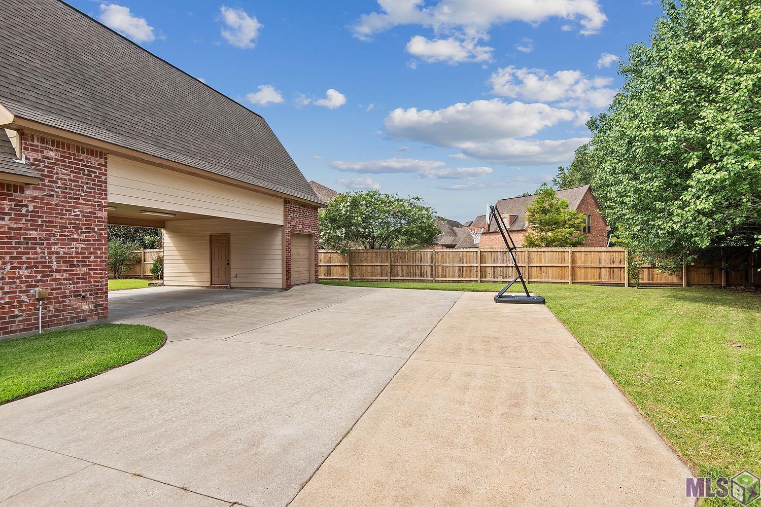 17514 Purple Martin Court Baton Rouge, LA 70816 - Photo 22 of 22 Gallery Image 22