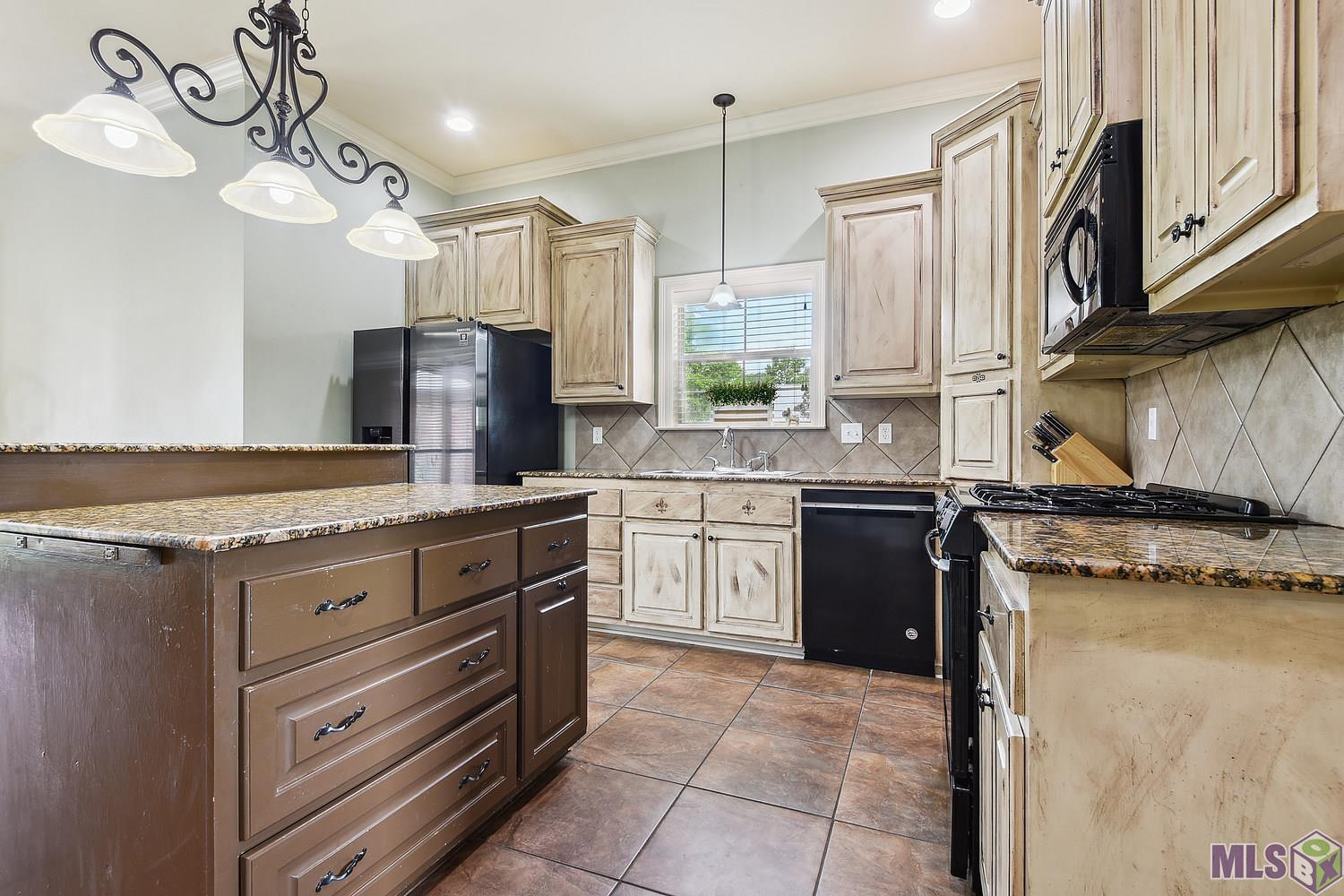 17514 Purple Martin Court Baton Rouge, LA 70816 - Photo 7 of 22 Gallery Image 7