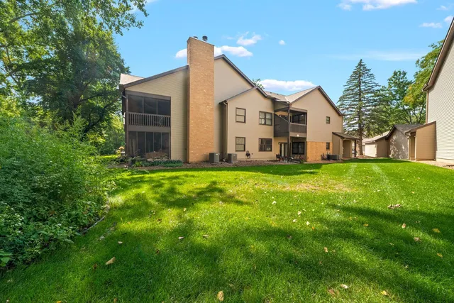 $173,900 | 7019 West 110th St Circle, Unit 15, Bloomington, MN 55438