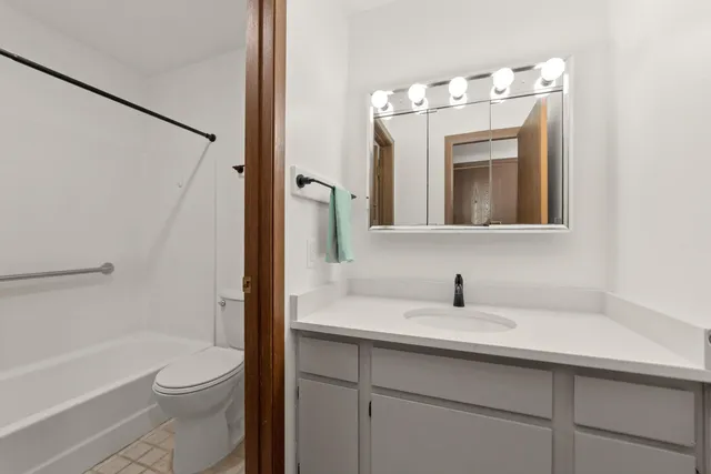 $173,900 | 7019 West 110th St Circle, Unit 15, Bloomington, MN 55438