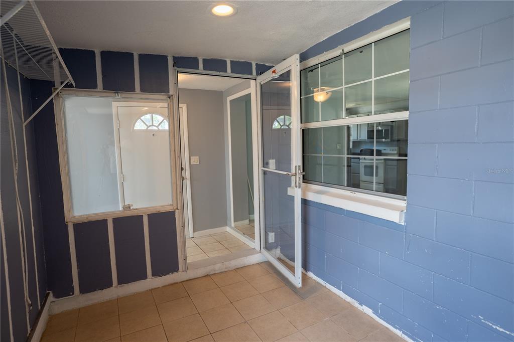 711 Mason Street Brandon, FL 33511 - Photo 10 of 37