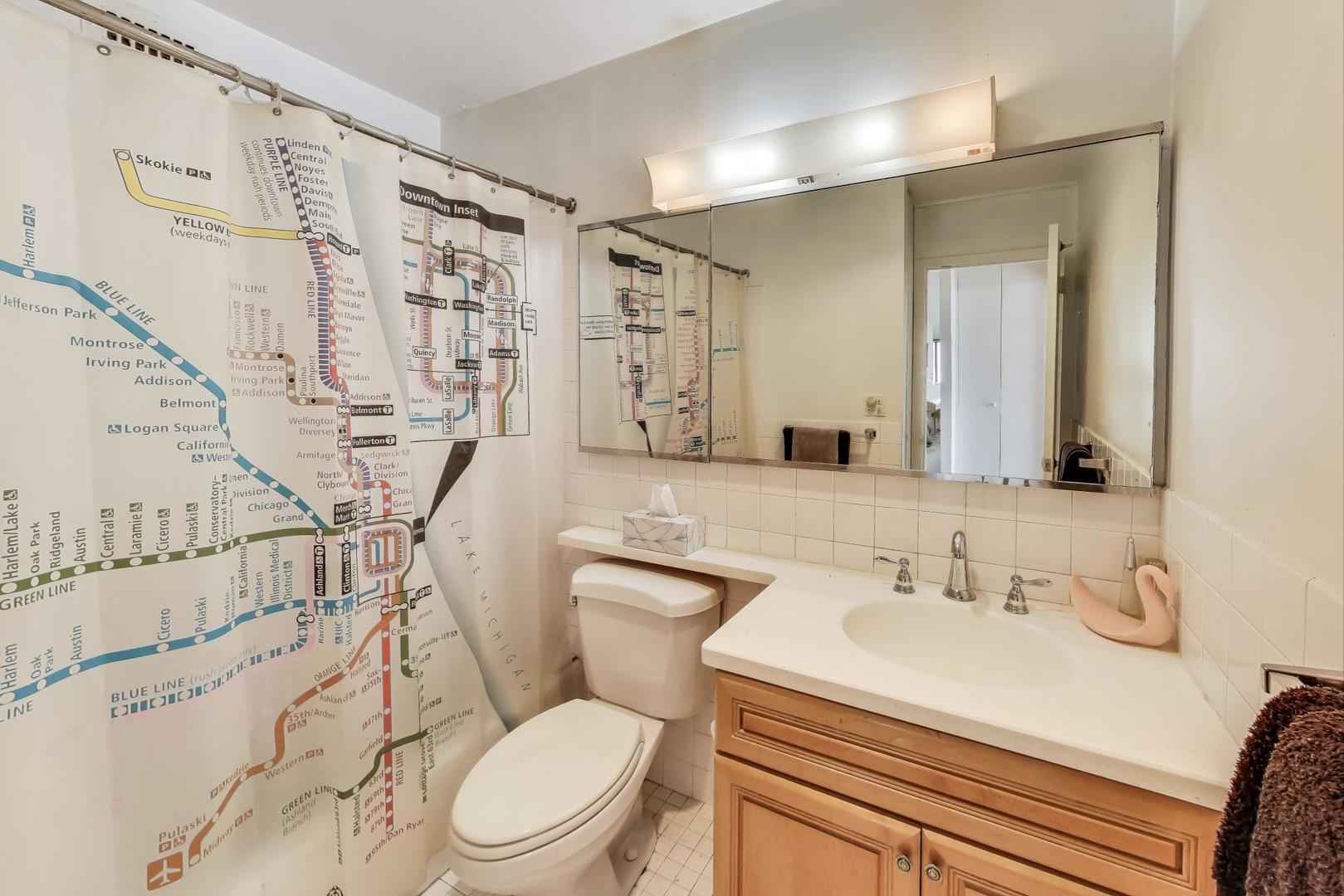 5455 North Sheridan Road, Unit 1015 Chicago, IL 60640 - Photo 17 of 31