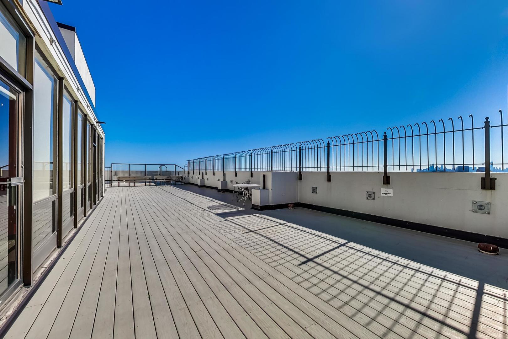 5455 North Sheridan Road, Unit 1015 Chicago, IL 60640 - Photo 21 of 31