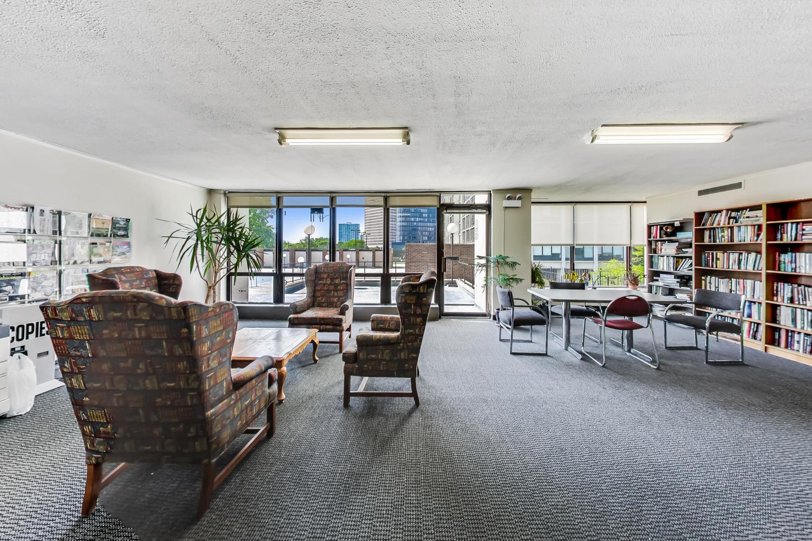 5455 North Sheridan Road, Unit 1015 Chicago, IL 60640 - Photo 30 of 31