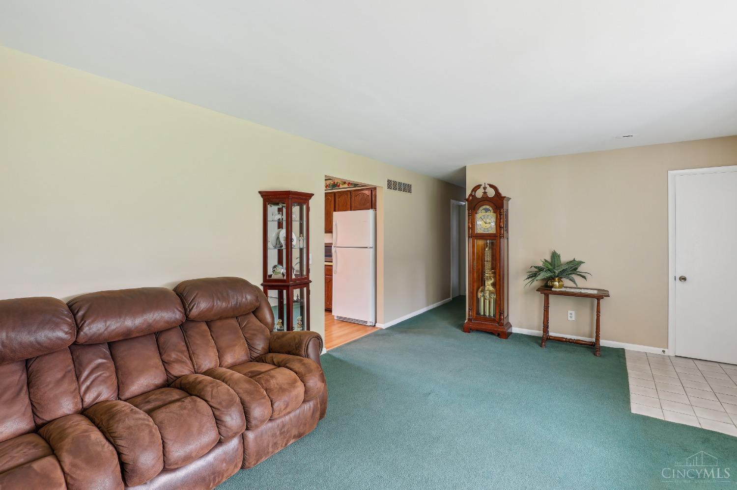 852 Martini Road Cincinnati, OH 45233 - Photo 8 of 28 Gallery Image 8