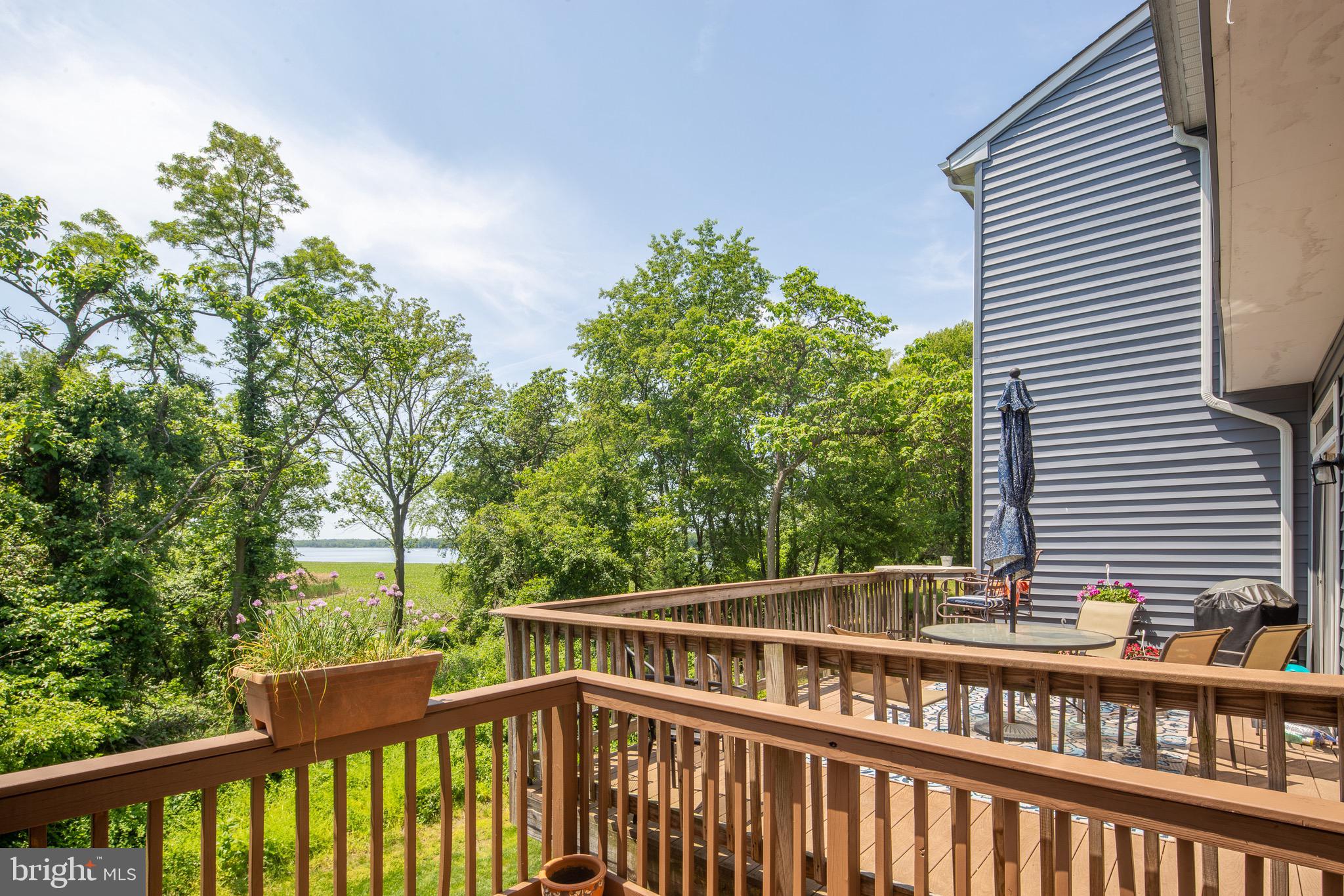 82 River Lane Riverside, NJ 08075 - Photo 4 of 32