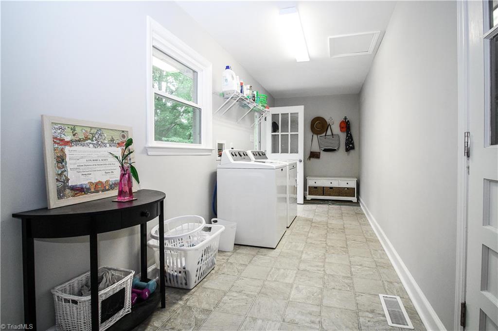 3611 Pinetop Road Greensboro, NC 27410 - Photo 13 of 29 Gallery Image 13