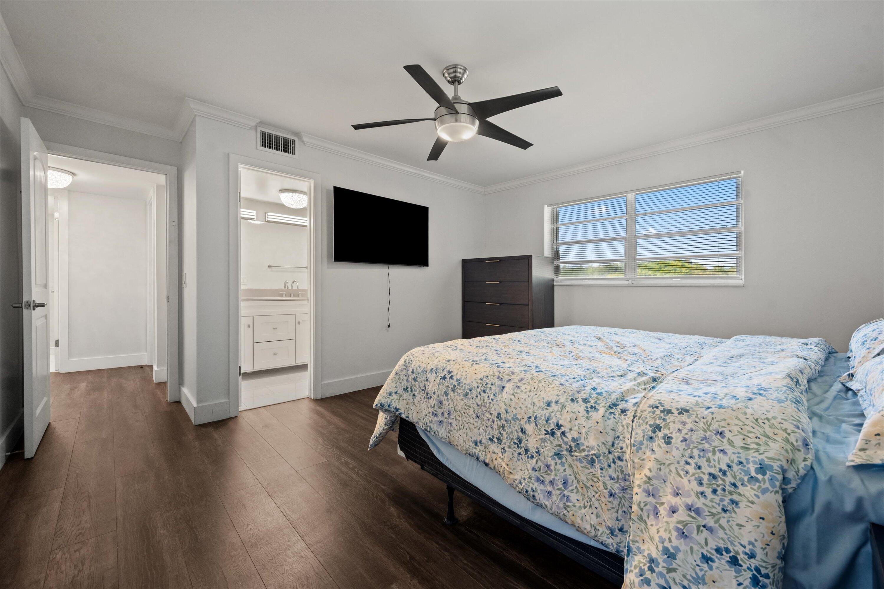 22615 Southwest 66th Avenue, Unit 208 Boca Raton, FL 33428 - Photo 15 of 29 Primary Bedroom