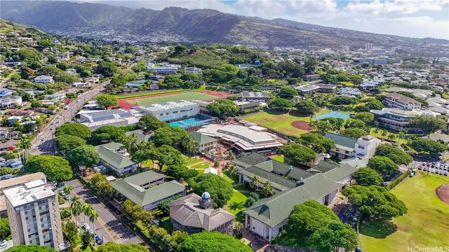 $2,000 | 1710 Punahou Street, Unit 305, Honolulu, HI 96822