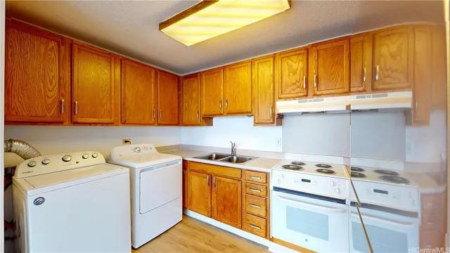 $2,000 | 1710 Punahou Street, Unit 305, Honolulu, HI 96822