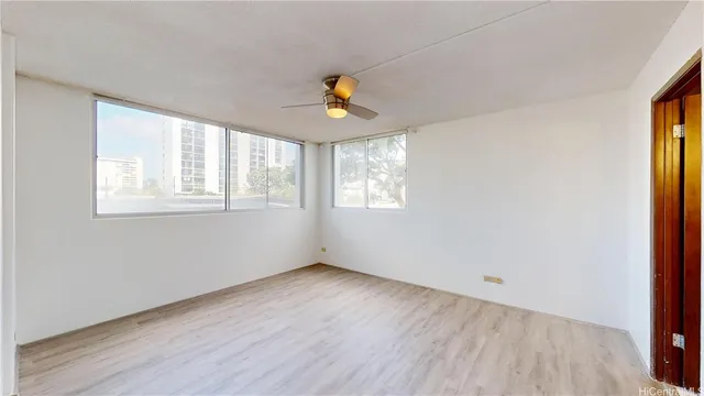 $2,000 | 1710 Punahou Street, Unit 305, Honolulu, HI 96822