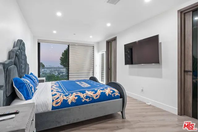 $25,000 | 6181 Temple Hill Drive, Los Angeles, CA 90068