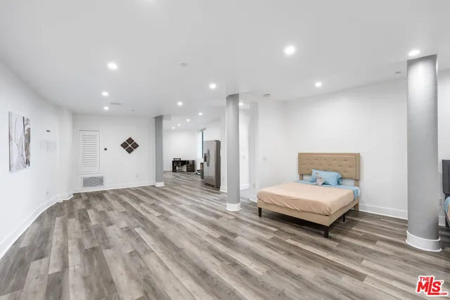 $25,000 | 6181 Temple Hill Drive, Los Angeles, CA 90068