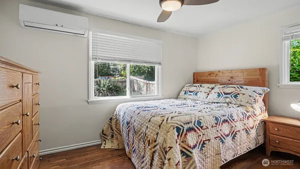 $2,200 | 16738 10th Avenue Northeast, Shoreline, WA 98155