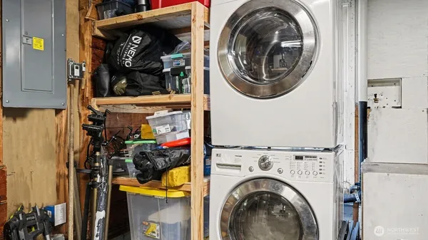 $2,200 | 16738 10th Avenue Northeast, Shoreline, WA 98155