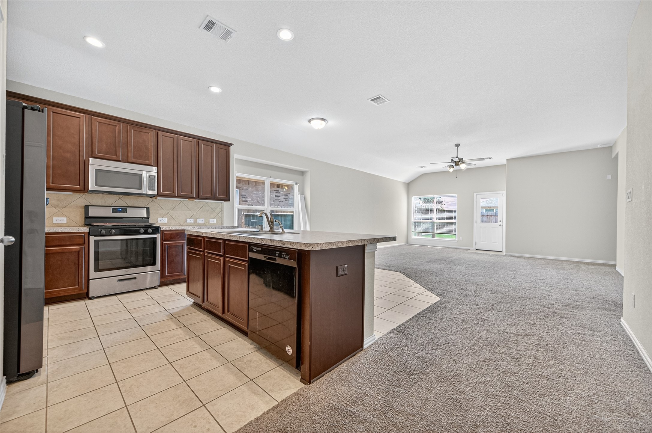 1418 Green Highland Dr Spring Spring, TX 77373 - Photo 14 of 39