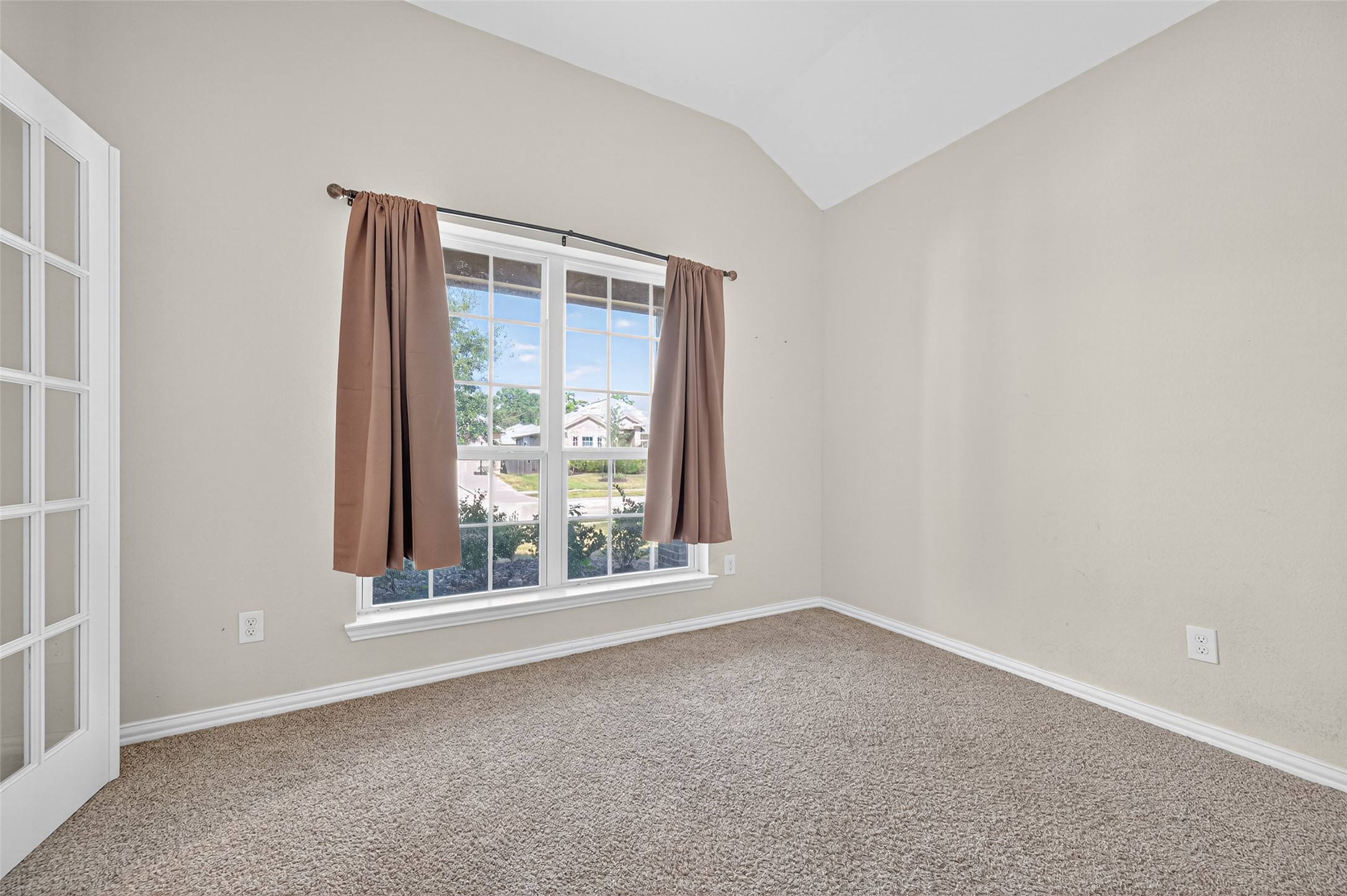 1418 Green Highland Dr Spring Spring, TX 77373 - Photo 9 of 39