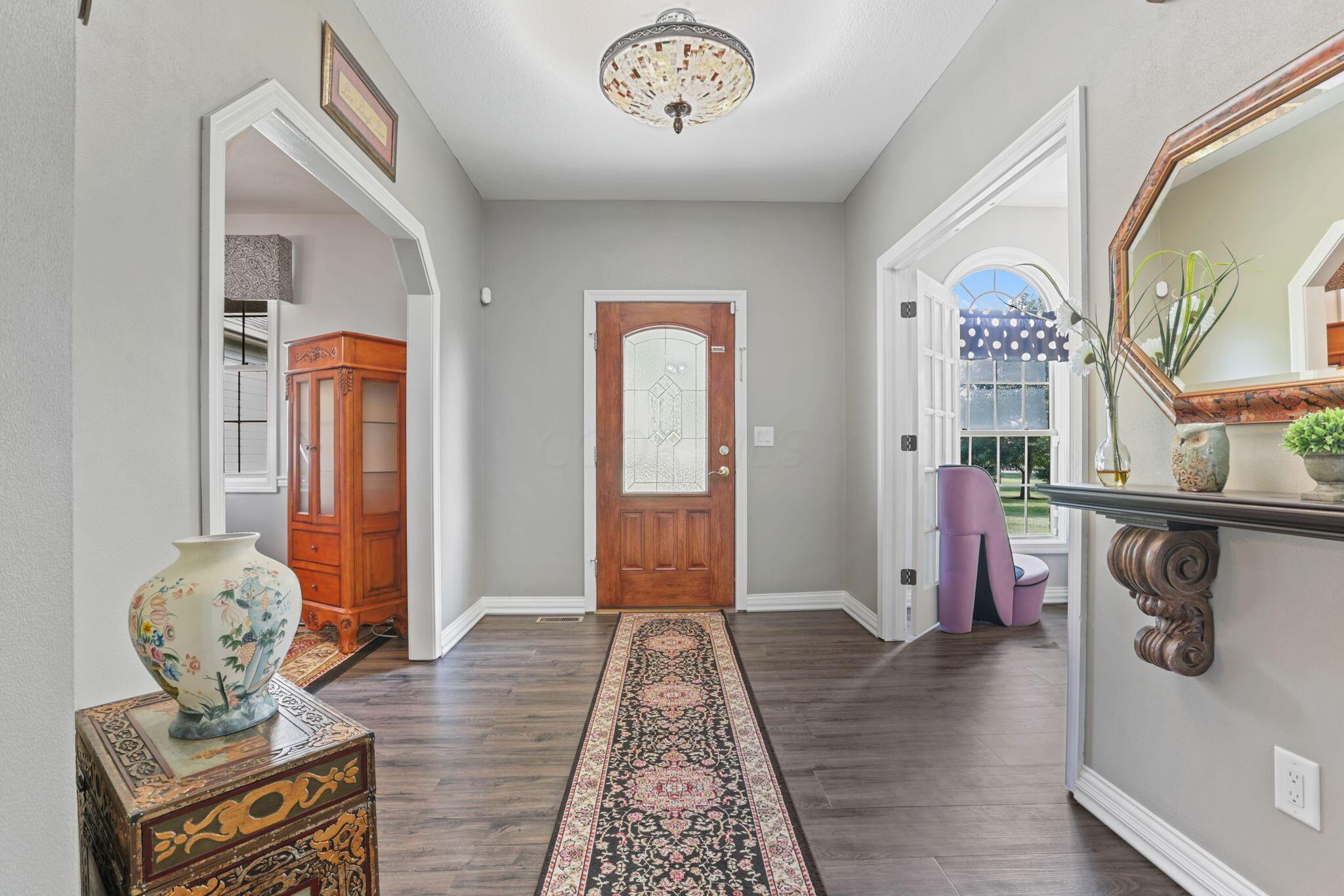 8885 Refugee Road Southwest Etna, OH 43062 - Photo 12 of 121 Entry Way
