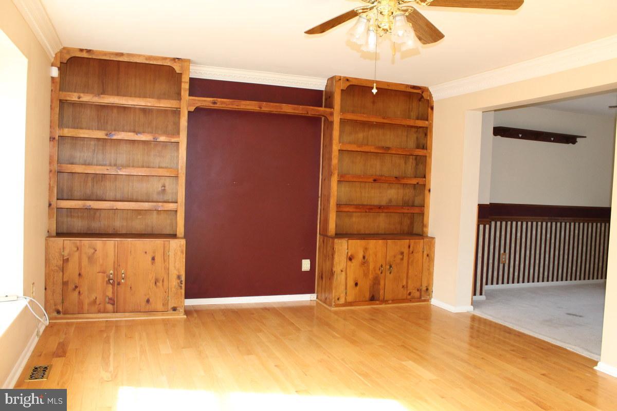 261 Champion Way Sewell, NJ 08080 - Photo 3 of 37