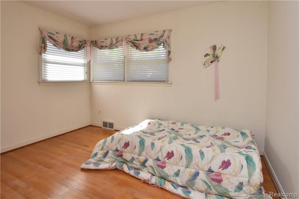 16279 Beverly Road Franklin, MI 48025 - Photo 19 of 38