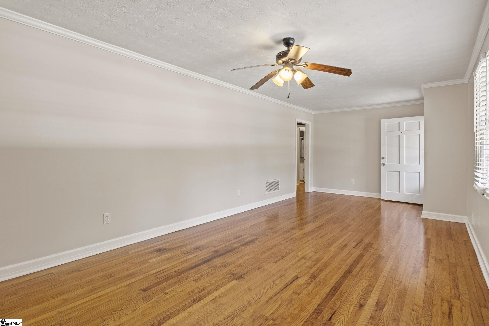 4009 Edwards Road Taylors, SC 29687 - Photo 4 of 22 Gallery Image 4