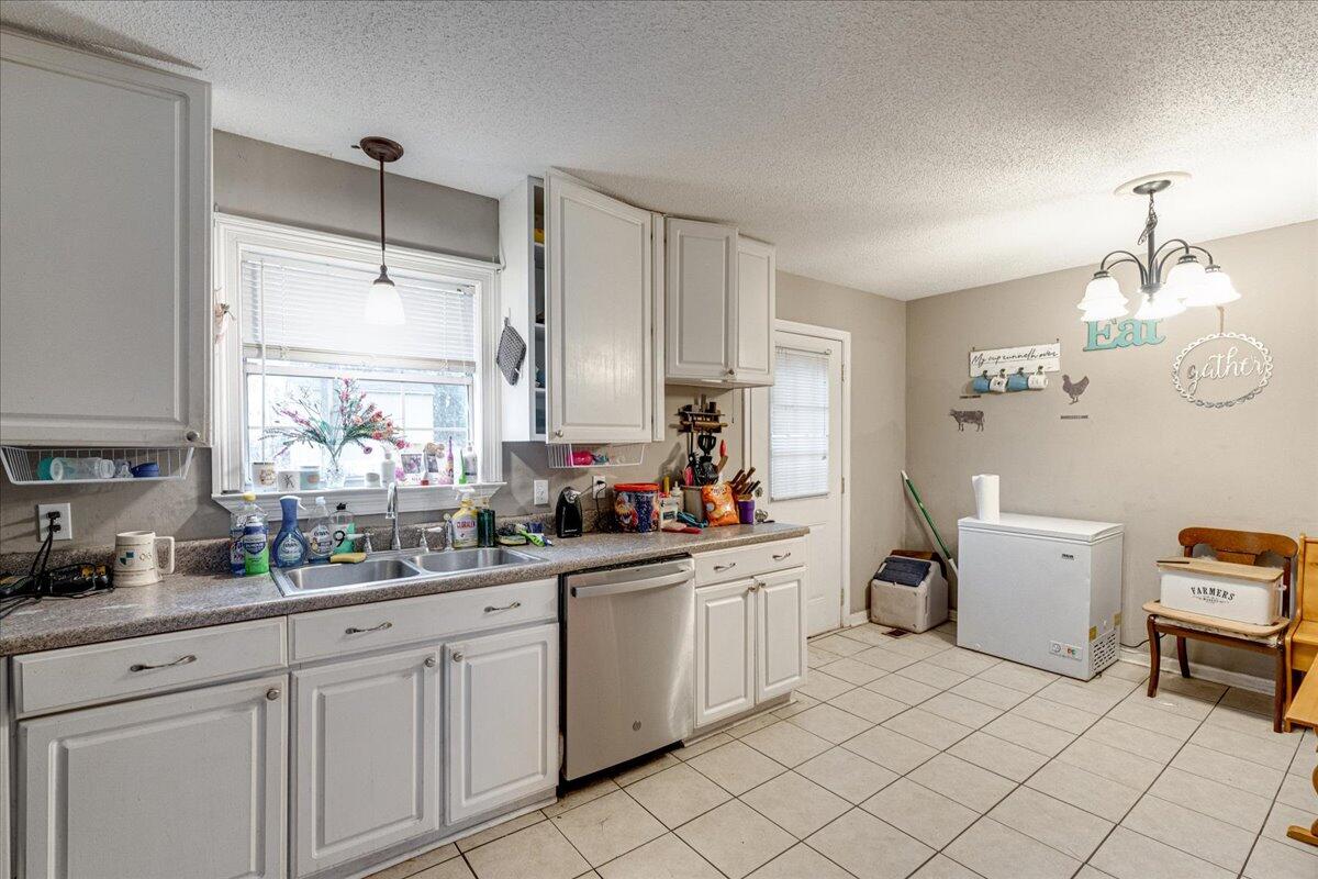 1536 North Chester Road Hixson, TN 37343 - Photo 6 of 24 07-1536 N Chester Rd-6