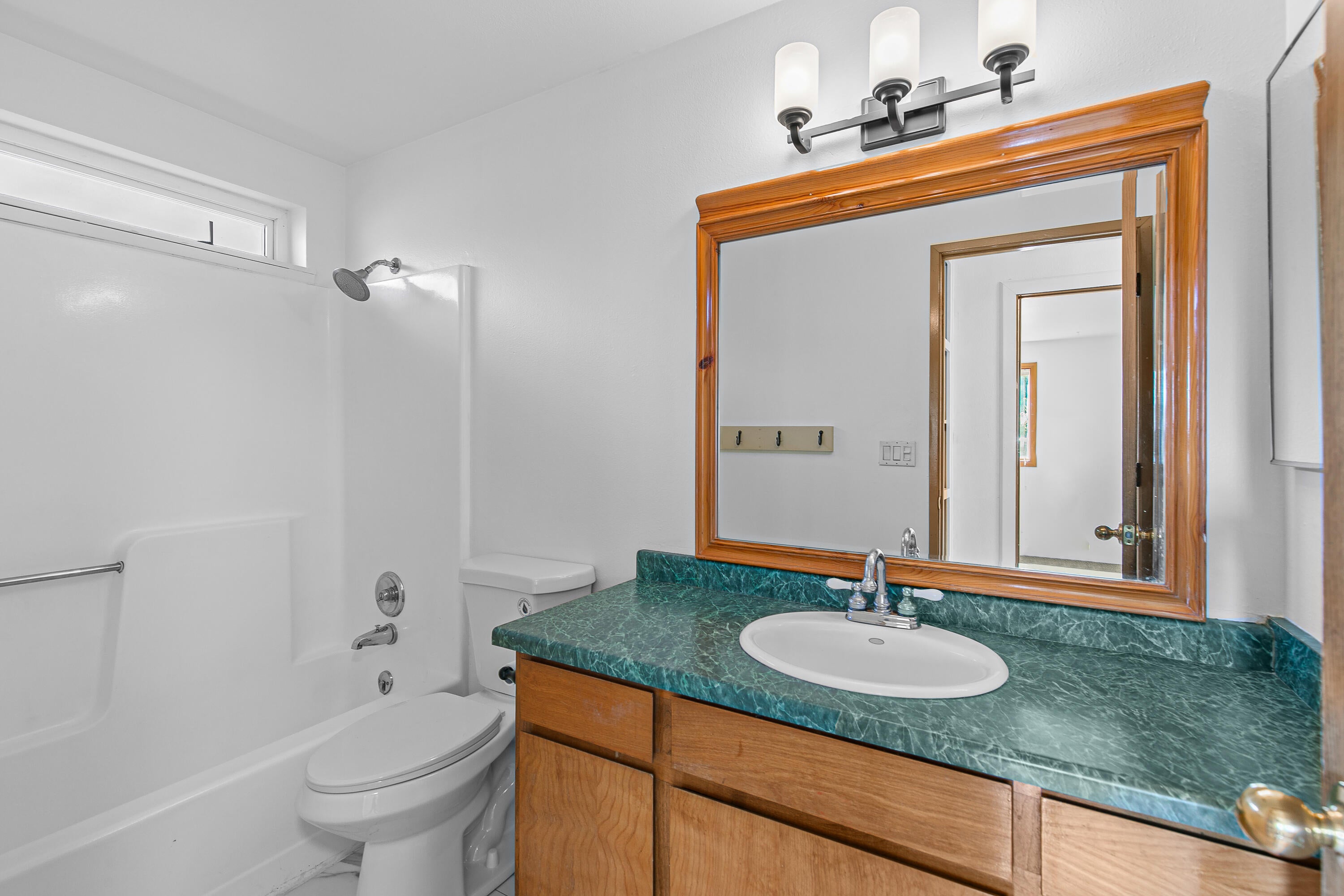 510 Bell Road Talent, OR 97540 - Photo 19 of 26 510 Bell Road, Talent, OR 97540