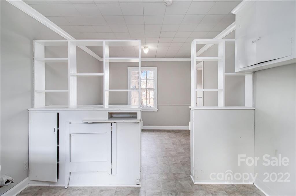 2721 Mayflower Road Charlotte, NC 28208 - Photo 9 of 19 Gallery Image 9