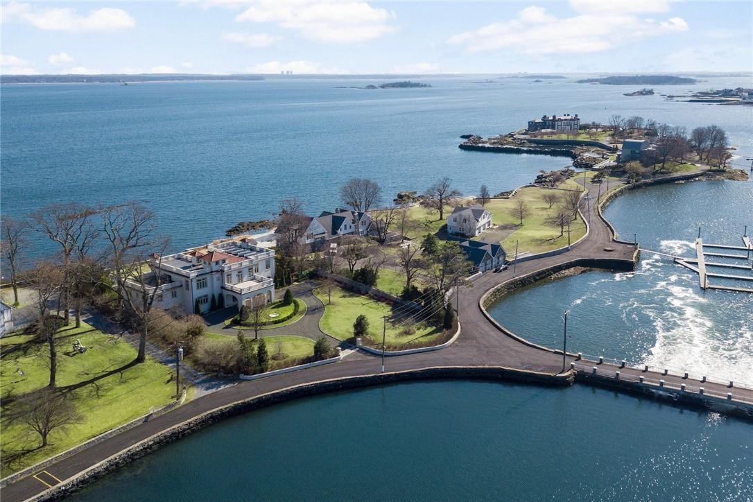 Escape to your secluded waterfront retreat!