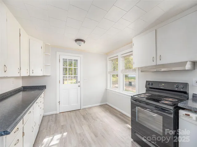 $250,000 | 39 Hemphill Road, Waynesville, NC 28785