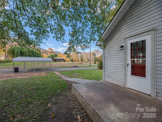 $250,000 | 39 Hemphill Road, Waynesville, NC 28785