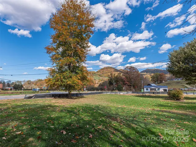 $250,000 | 39 Hemphill Road, Waynesville, NC 28785