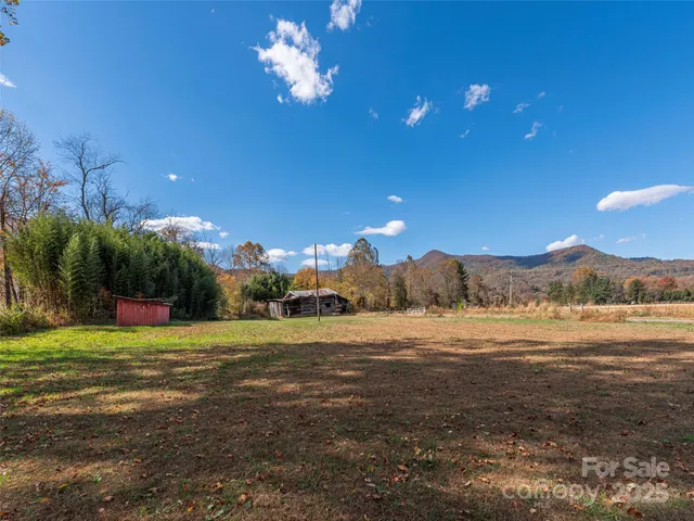 $250,000 | 39 Hemphill Road, Waynesville, NC 28785
