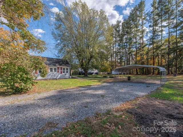 $250,000 | 39 Hemphill Road, Waynesville, NC 28785