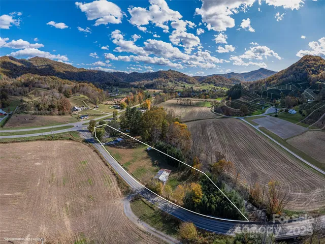 $250,000 | 39 Hemphill Road, Waynesville, NC 28785
