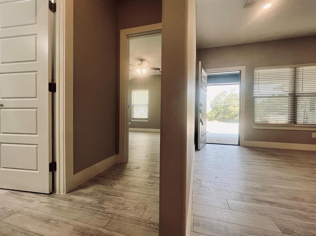 617 North Friendship Road Sherman, TX 75092 - Photo 7 of 40