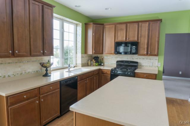 8959 Pathfinder Road Breinigsville, PA 18031 - Photo 4 of 21 Gallery Image 4