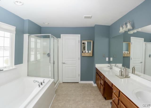 8959 Pathfinder Road Breinigsville, PA 18031 - Photo 10 of 21 Gallery Image 10
