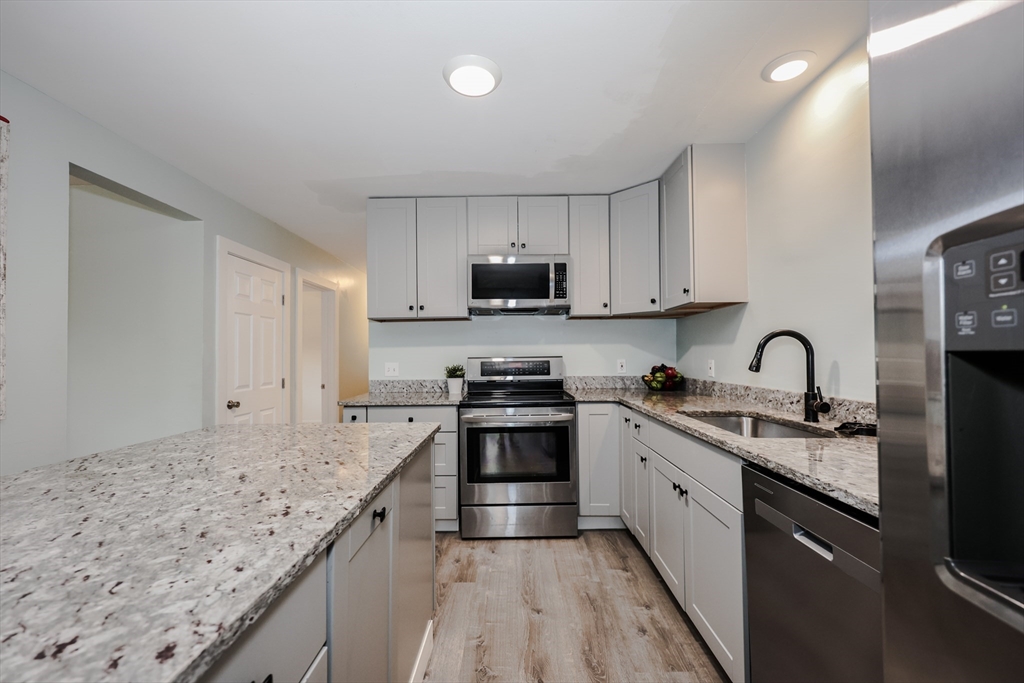 6 Whitehall Terrace Hooksett, NH 03106 - Photo 19 of 30