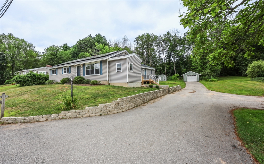 6 Whitehall Terrace Hooksett, NH 03106 - Photo 2 of 30