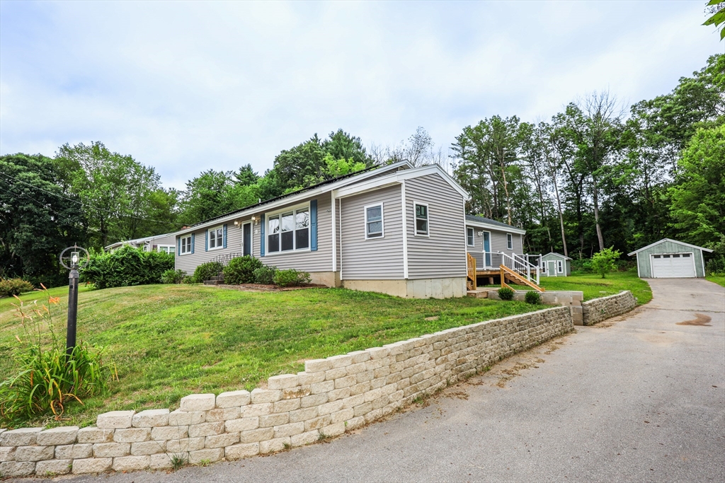 6 Whitehall Terrace Hooksett, NH 03106 - Photo 3 of 30