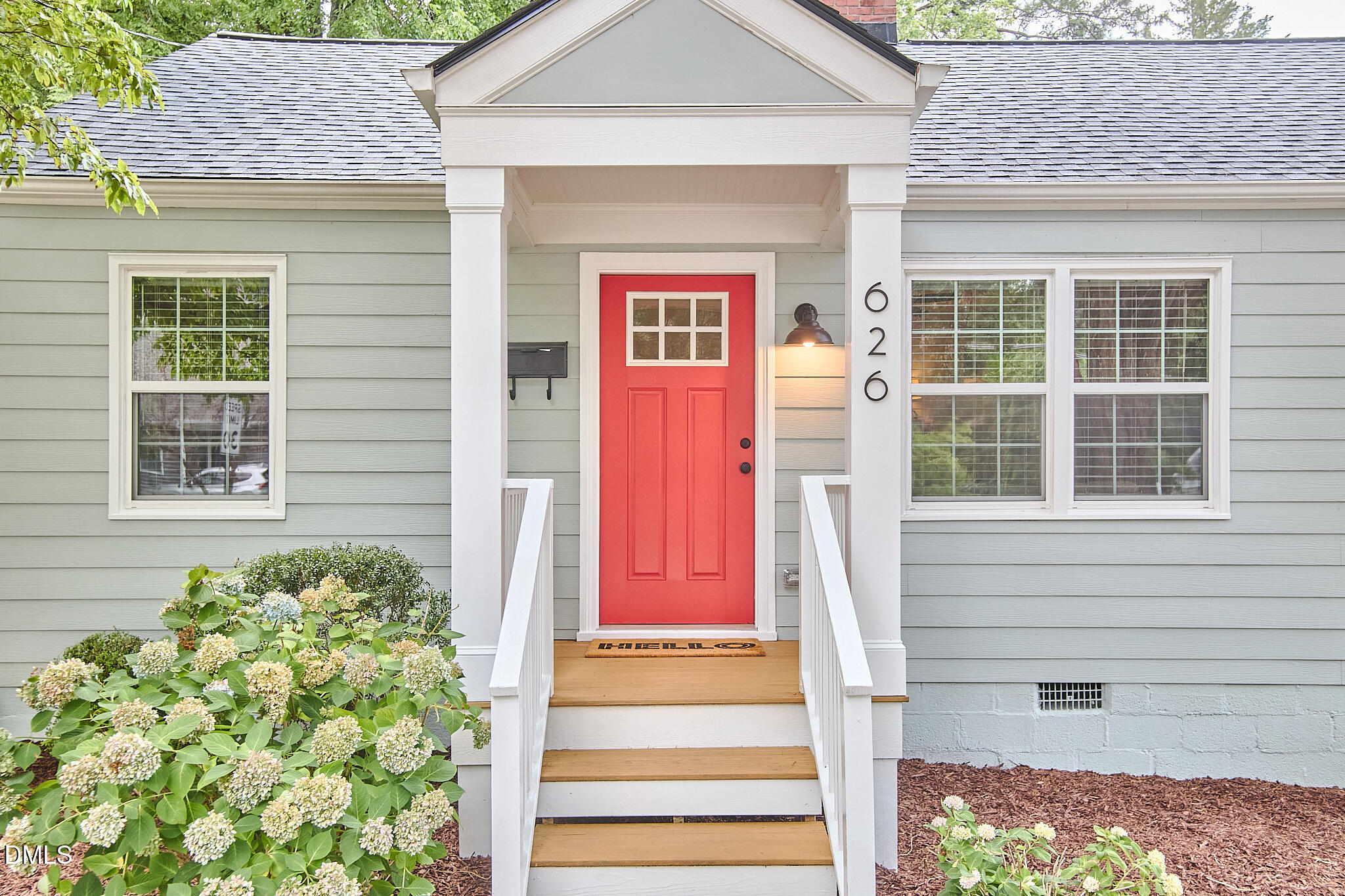 626 Glascock Street Raleigh, NC 27604 - Photo 4 of 34 071