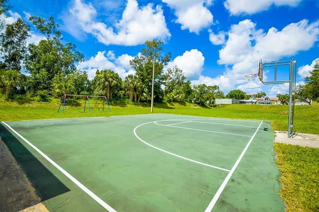 $184,900 | 10301 Highway 27, Unit 98, Clermont, FL 34711