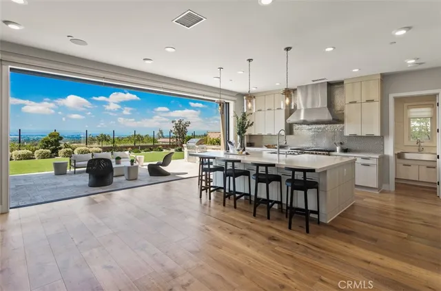 $6,995,000 | 224 Clear Falls, Irvine, CA 92602