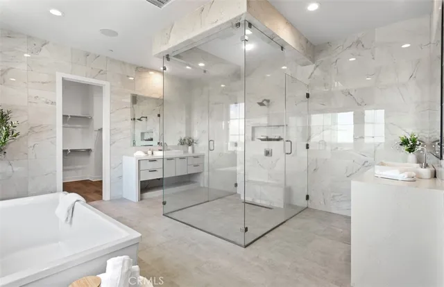 $6,995,000 | 224 Clear Falls, Irvine, CA 92602